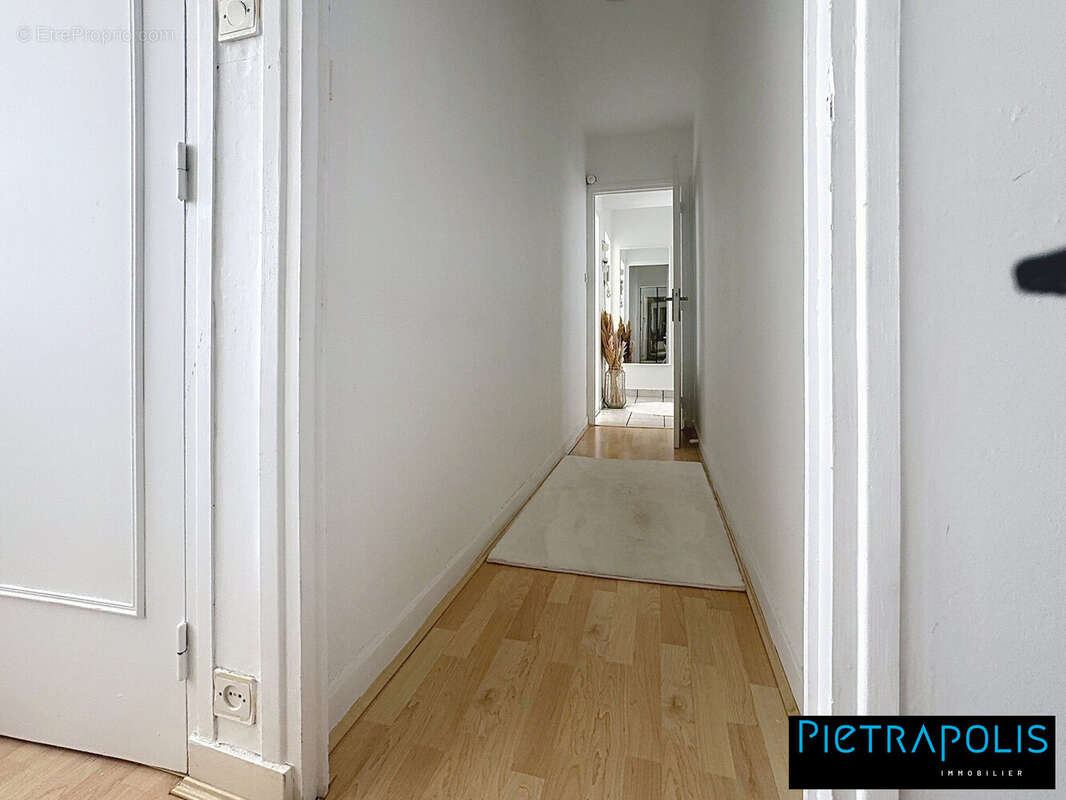 Appartement à SAINT-ETIENNE