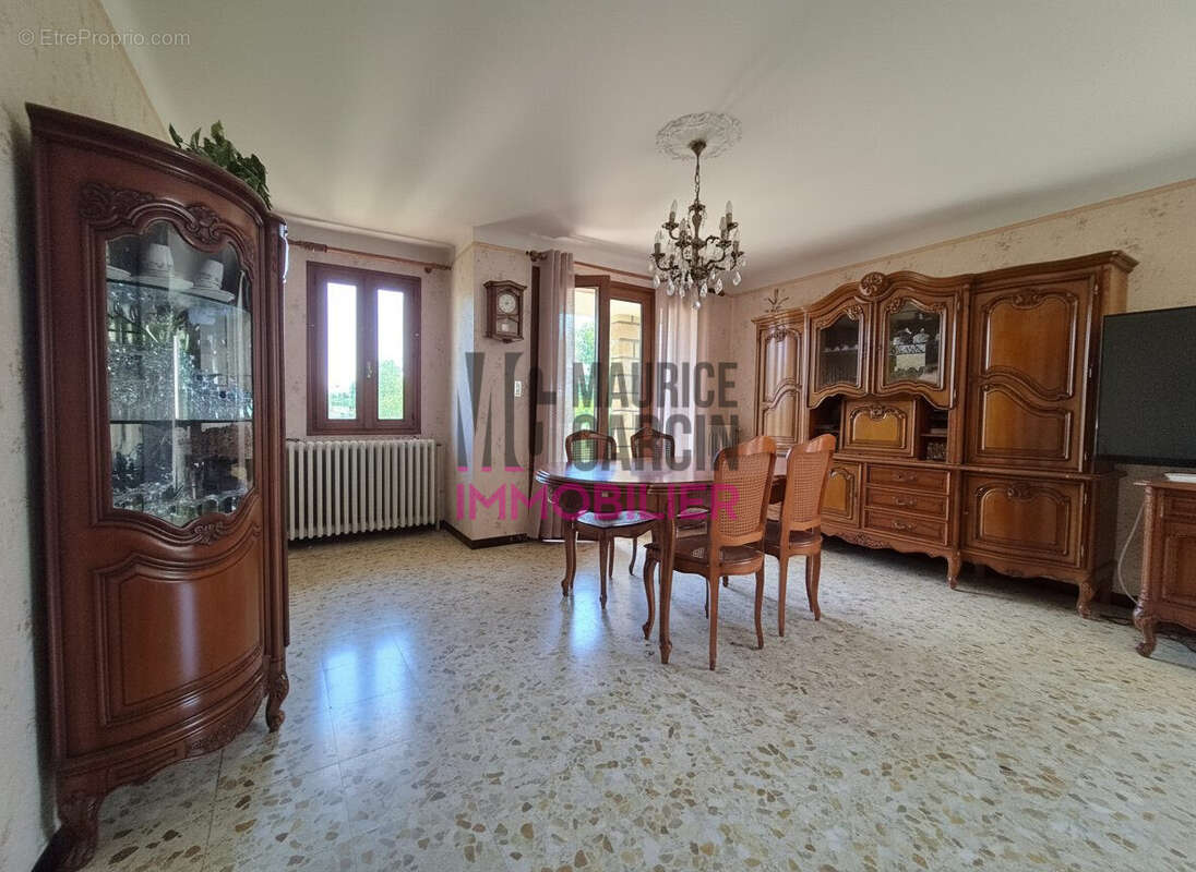Maison 111 m² à Laudun-L'ardoise  - photo 6