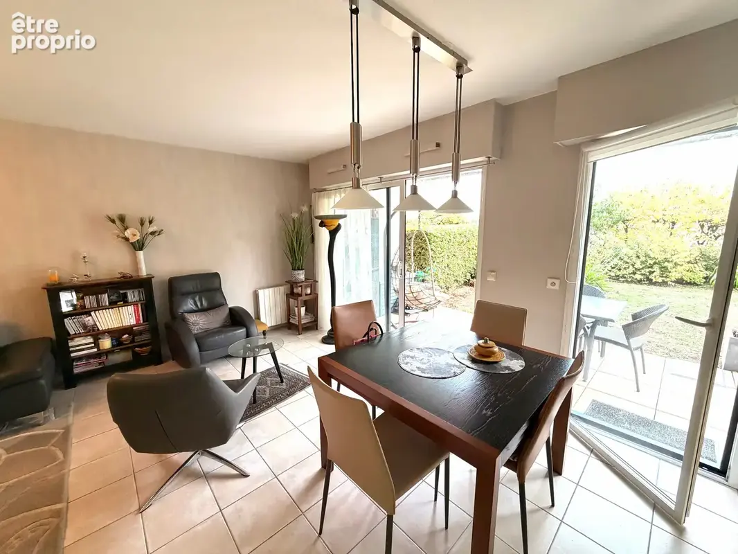 Appartement 2 pièces 47 m2 sur le port de Vannes avec jardin et terrasse - photo 3