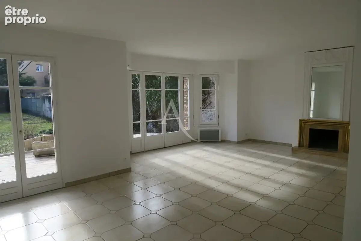 Photo Maison à Rueil-Malmaison au prix de 1 100 000€