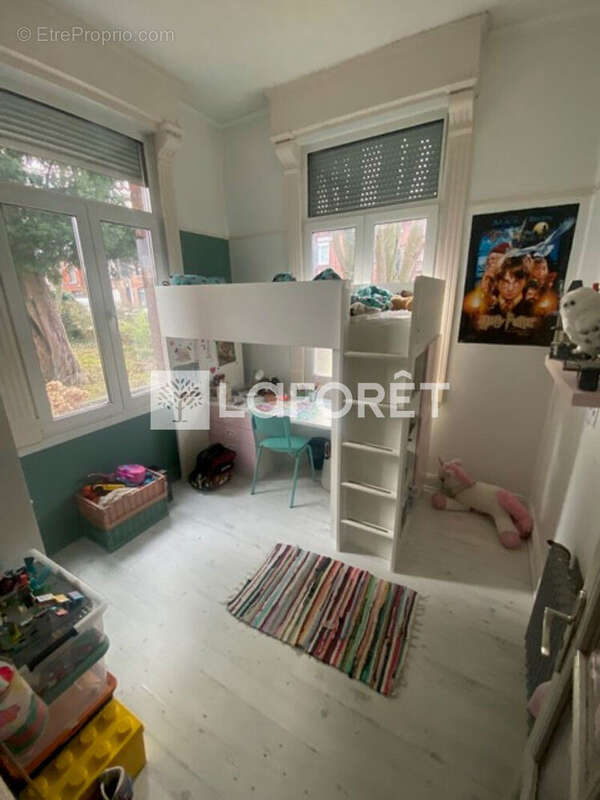 Roubaix, secteur avenue motte ? appartement bourgeois t3 de 87 m² en rez-de-jardin avec garage - photo 10