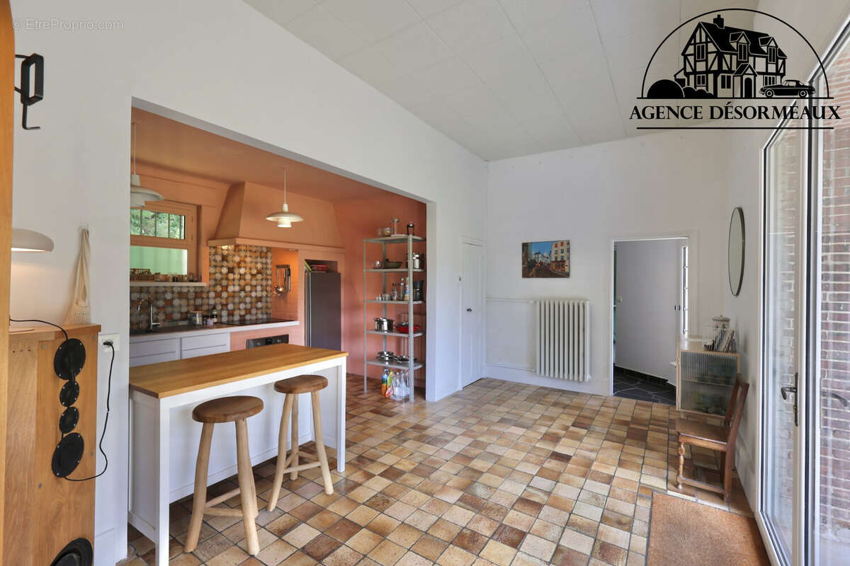 Maison à CHERISY