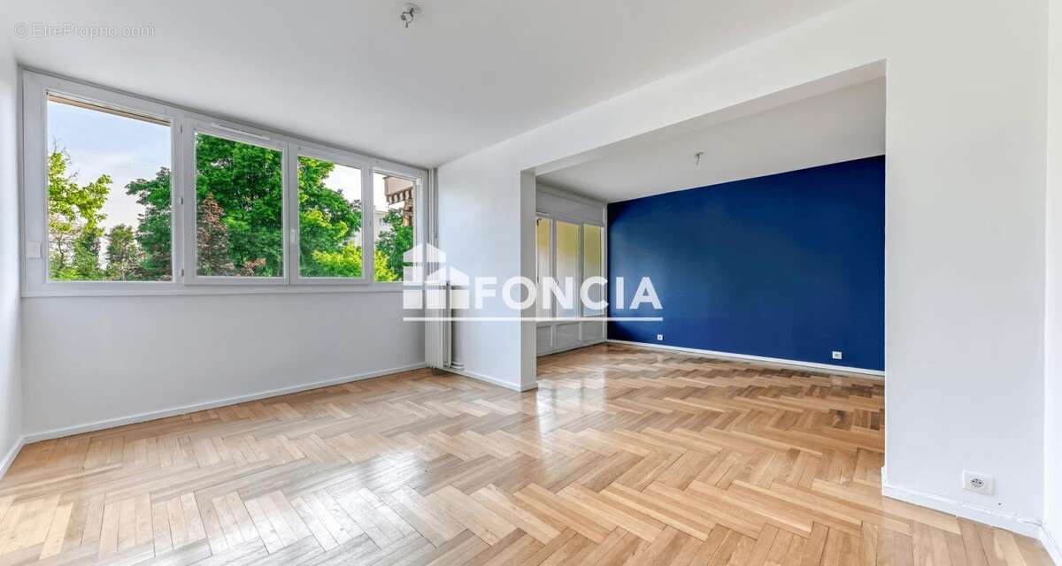 Appartement à SAINTE-FOY-LES-LYON