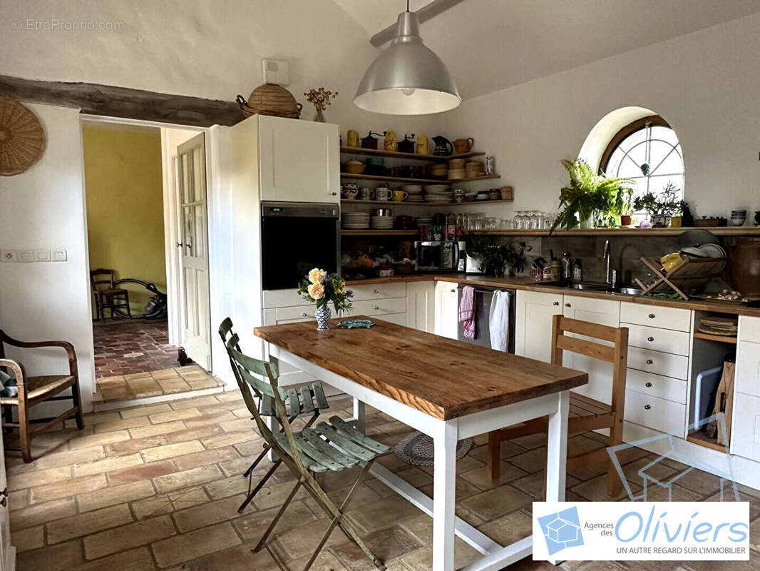 Maison à DAMPIERRE-EN-YVELINES