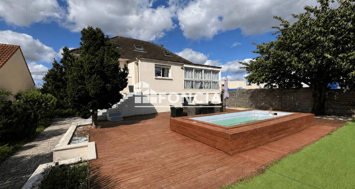 Maison à INGRE