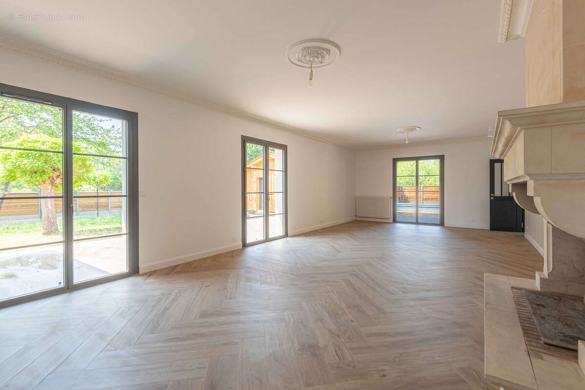 Maison à CARIGNAN-DE-BORDEAUX