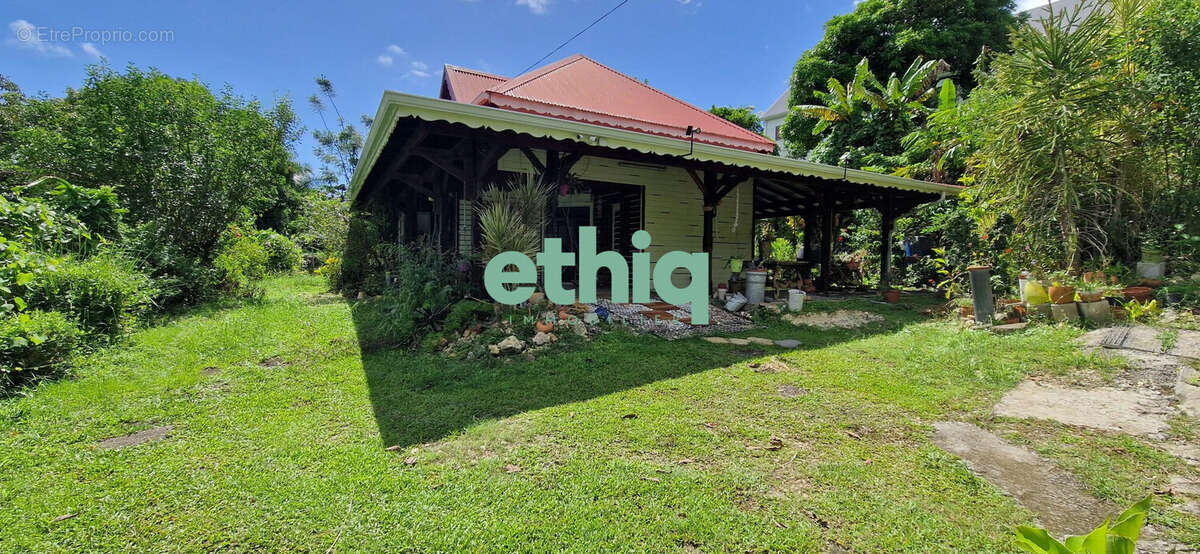 Maison à SAINTE-ANNE