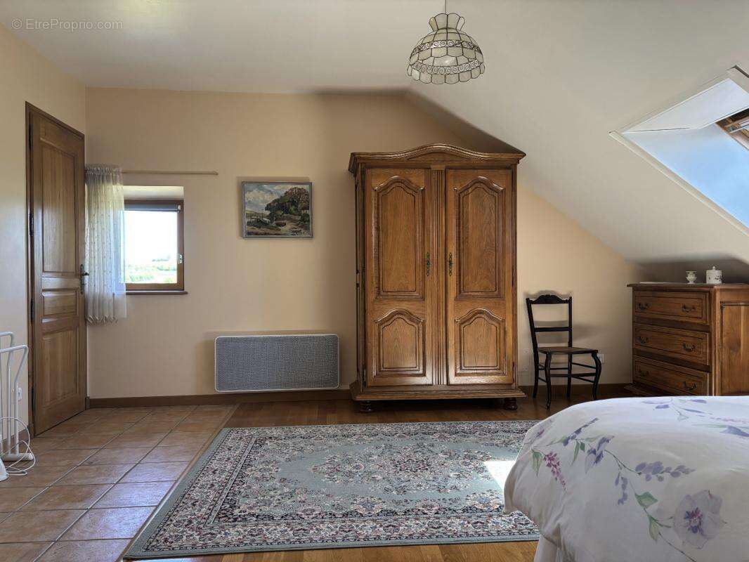 SEMUR EN AUXOIS 20min : maison de 144m², 5 chambres, grange, garage, cave, jardin. Prix 288 000€ - photo 15