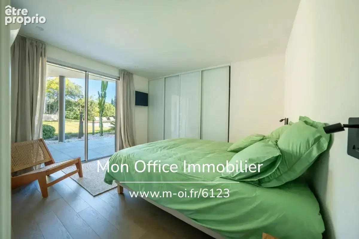 Référence : 6123-NGU. - Maison 6 pièces - 240m2 - 4 chambres - Vue MER - Piscine - Garage - photo 14