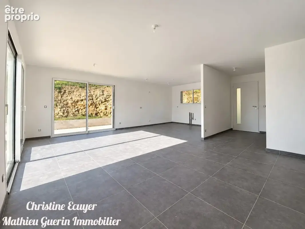 Maison 5 pièces 106 m² à vendre à Bregnier-Cordon (01300) - photo 5
