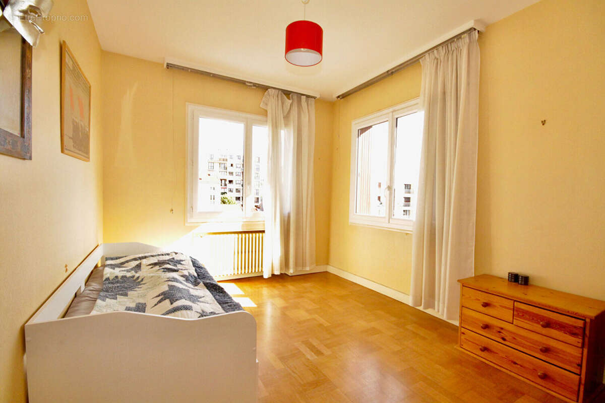 Appartement à FONTENAY-SOUS-BOIS