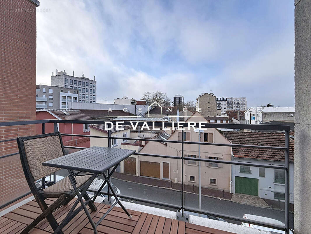 Appartement à NANTERRE