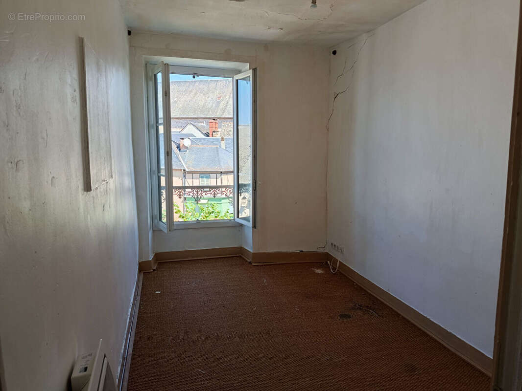 Appartement à rénover dans une belle bâtisse - Juillac - photo 17