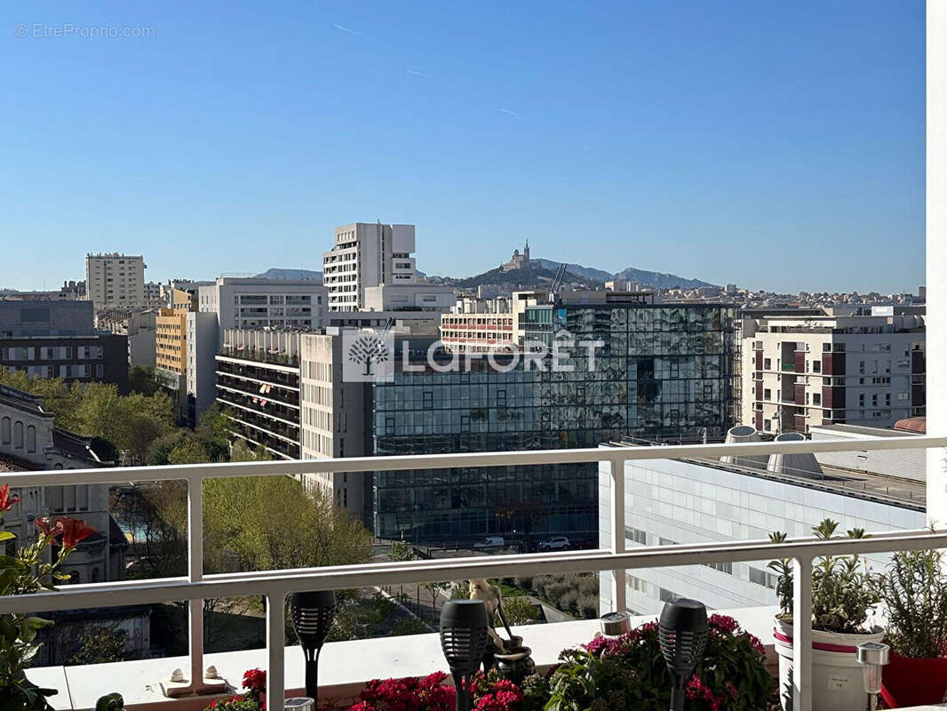 Appartement à MARSEILLE-2E