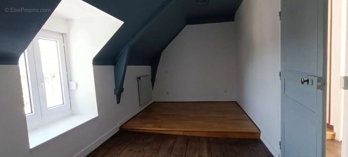Rohan - grande maison de caractère 200 m² - 6/7 chambres ainsi qu'un hangar de 200 m² - photo 12