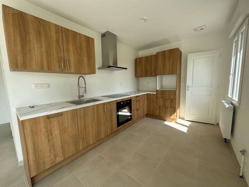 Maison à SAINT-SYMPHORIEN-LE-CHATEAU