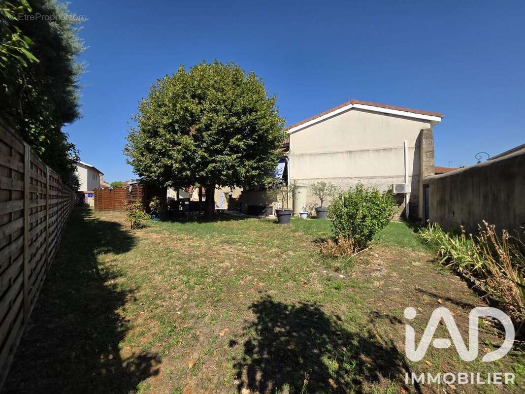 Maison 225 m² à Saint-Marcellin-En-Forez  - photo 9