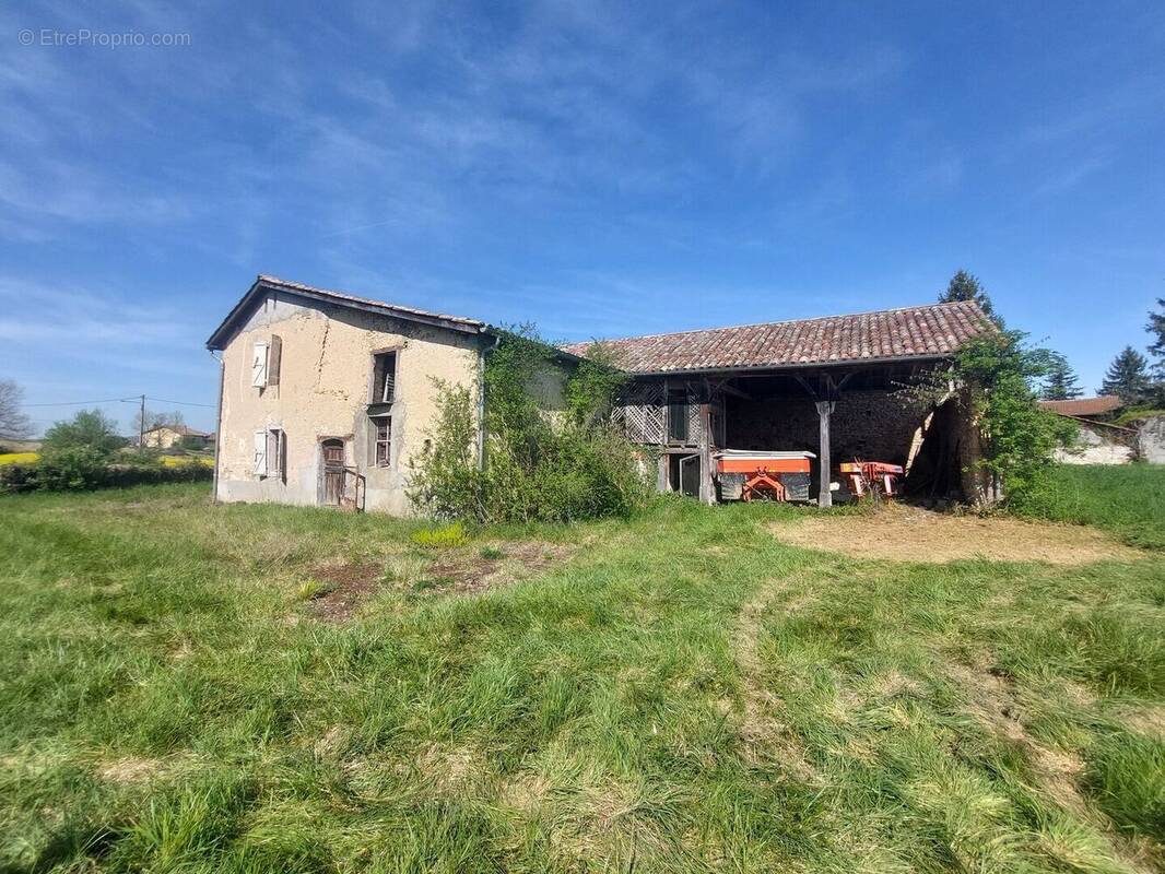 20260410113742 - Maison à AURIGNAC