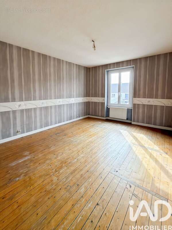 Maison 115 m² à Gy-Les-Nonains  - photo 6