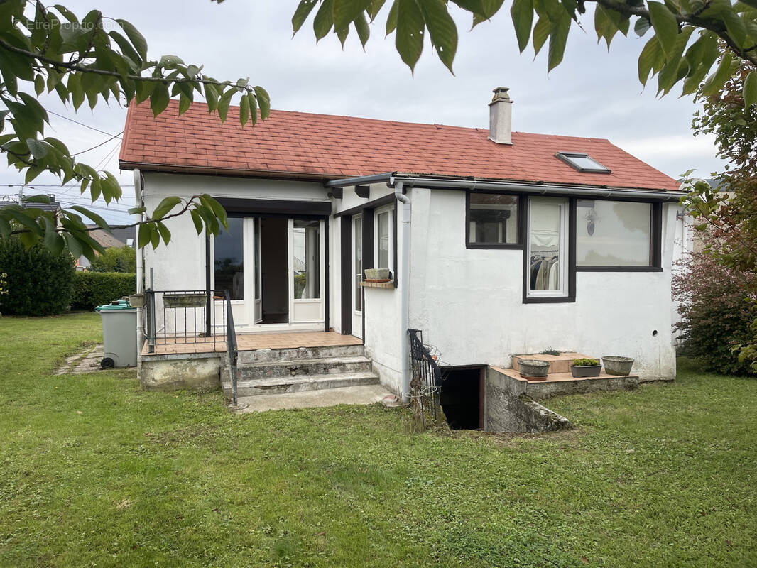 Maison à LA VILLENEUVE-EN-CHEVRIE