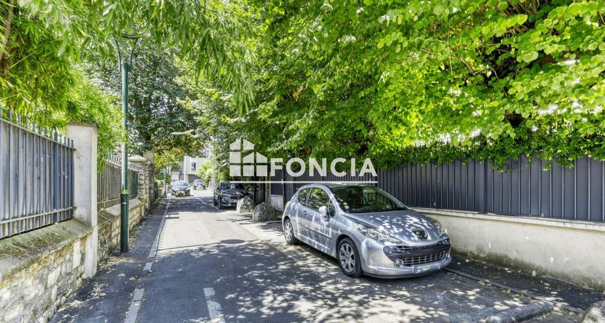 Appartement à ISSY-LES-MOULINEAUX