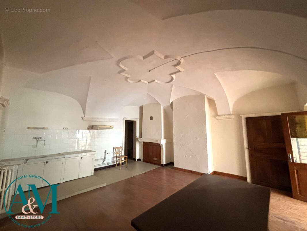 Maison à SAINT-CLEMENT-SUR-DURANCE