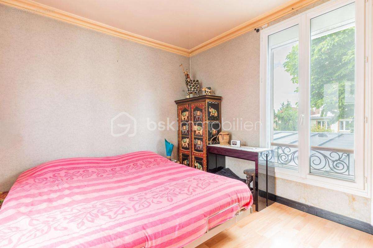 Maison familiale de 162 m² avec véranda et grand jardin – Quartier résidentiel recherché - photo 13