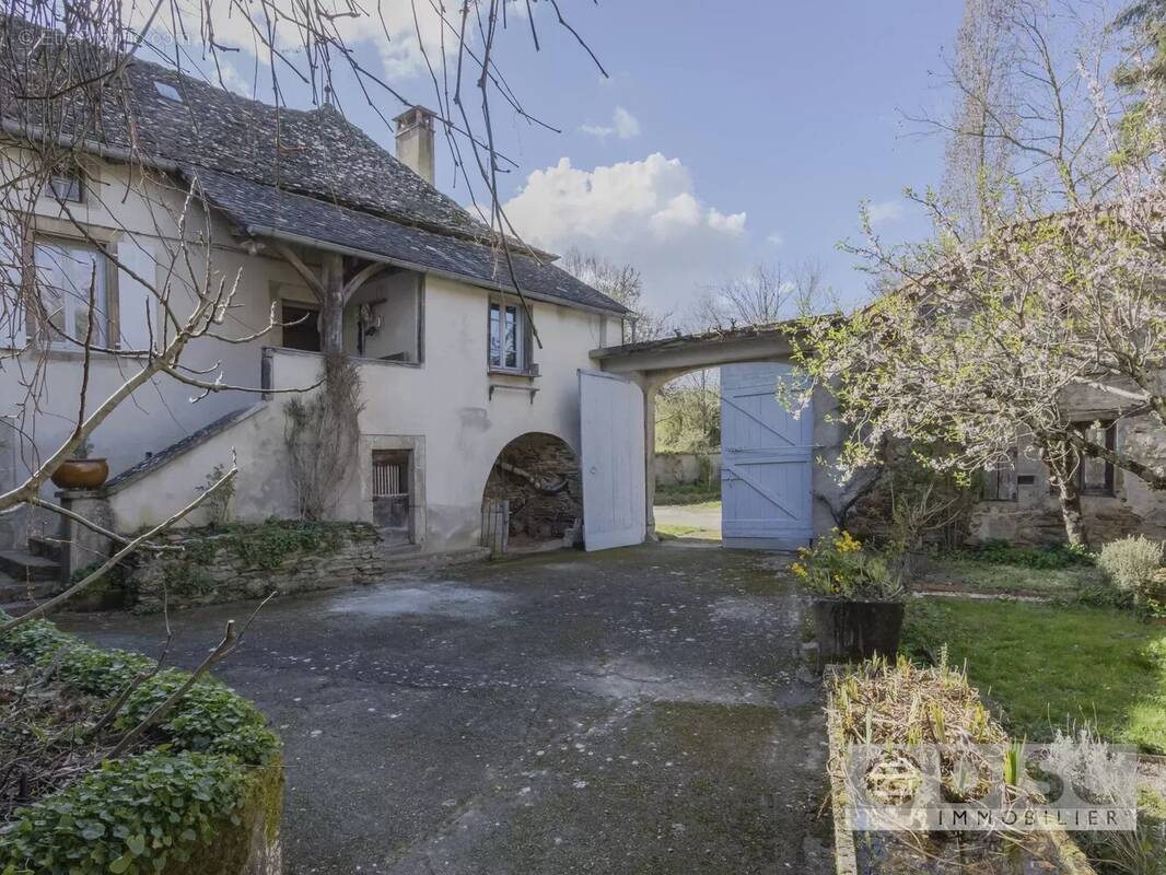 Maison à SAINT-ANDRE-DE-NAJAC