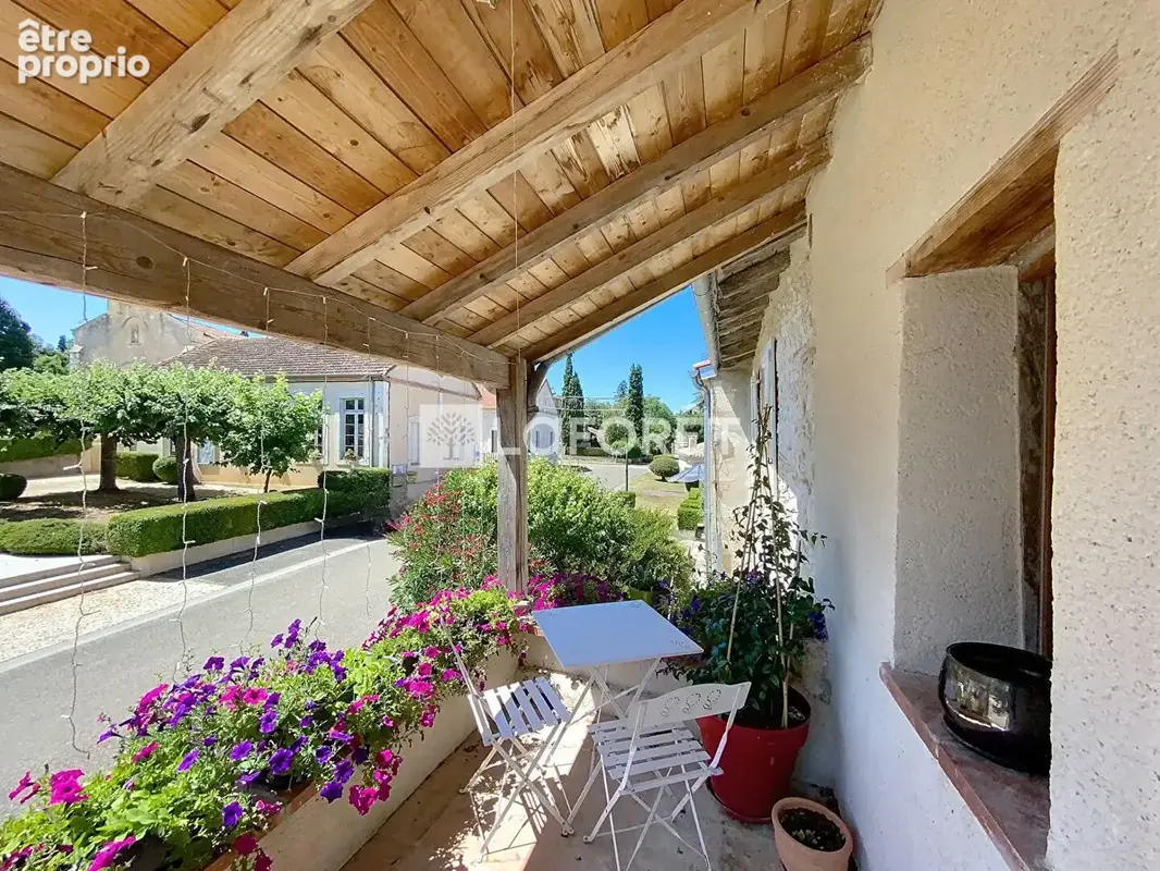 Photo Maison à Le Pin au prix de 264 000€