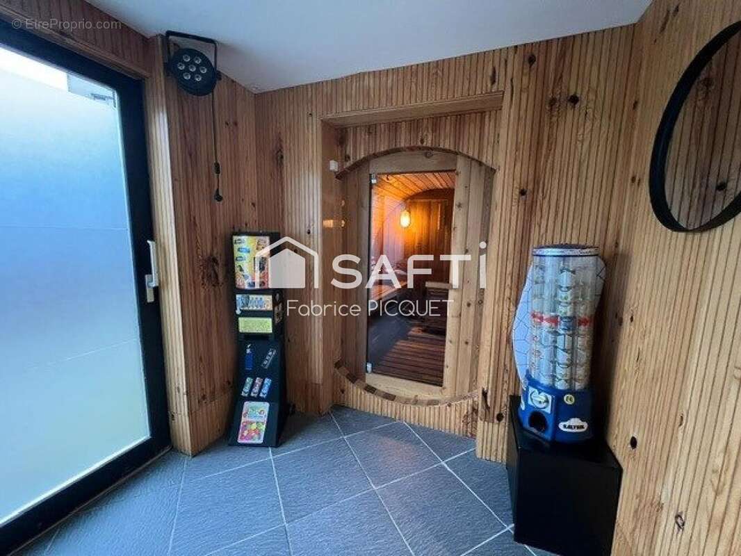 Appartement 428 m² à Valenciennes  - photo 2