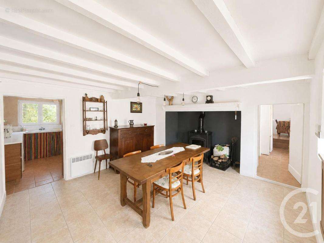Maison à AIX-EN-ERGNY