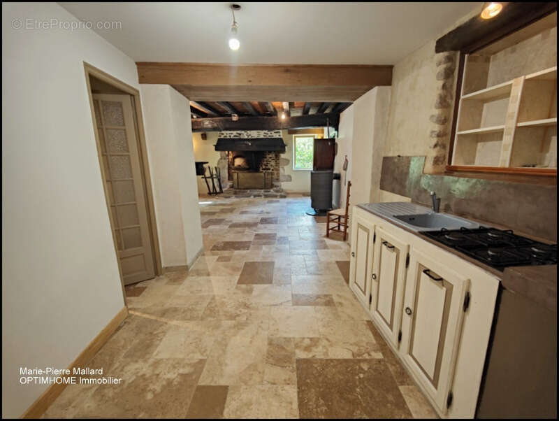 Maison familiale + dépendances à Saint Eloi en Creuse - photo 6