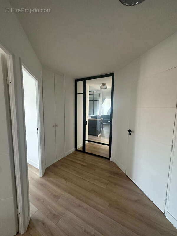 Au coeur de Gouvieux Venez découvrir ce Magnifique Appartement de 98 m² avec ascenseur  !!! - photo 4