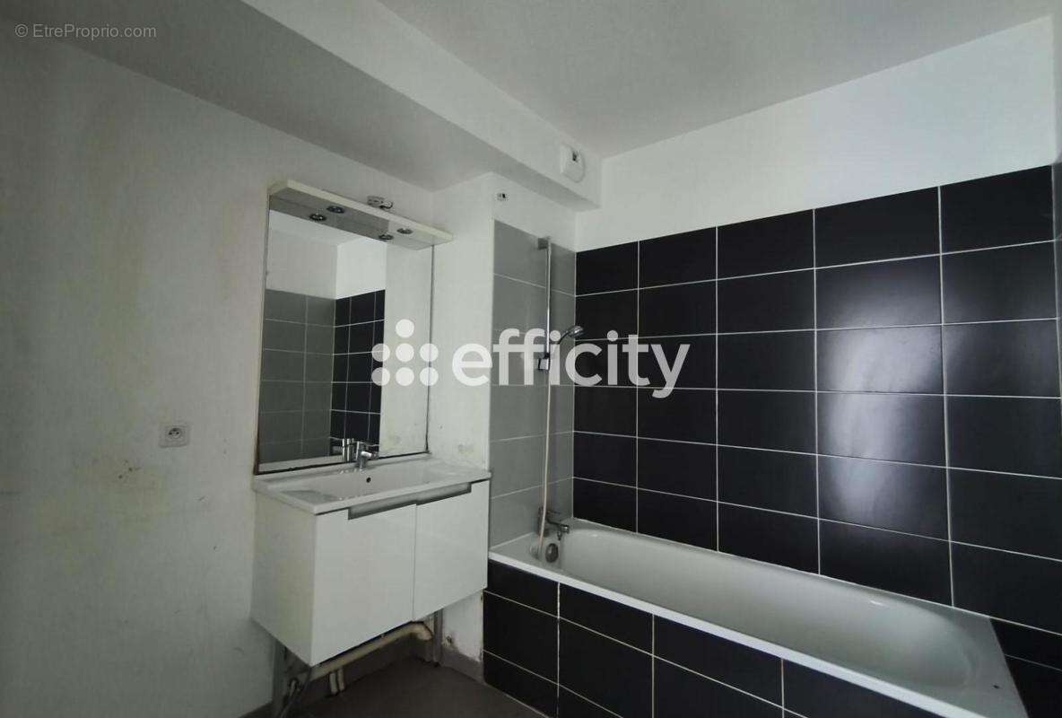 Appartement à JUVIGNAC
