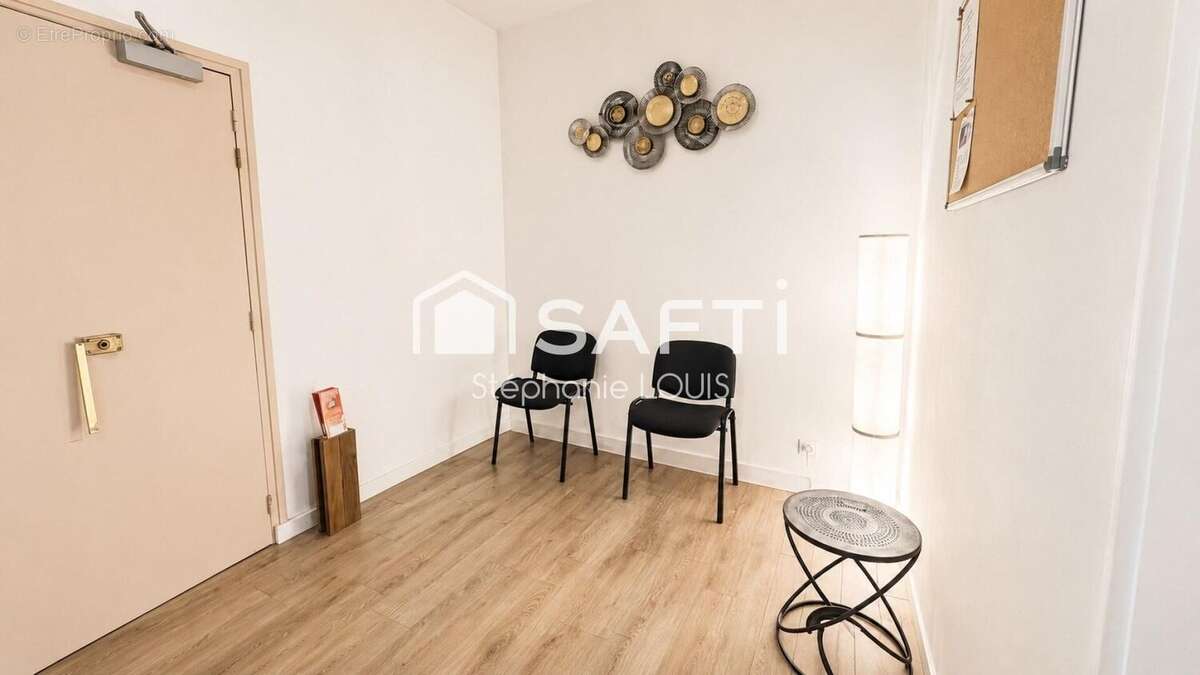Commerce 103 m² à Draguignan  - photo 2
