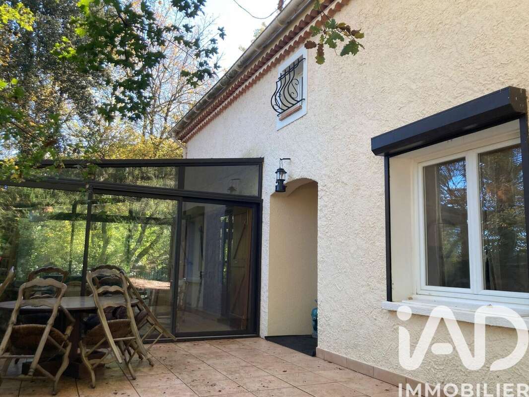 Photo 3 - Maison à TOURVES