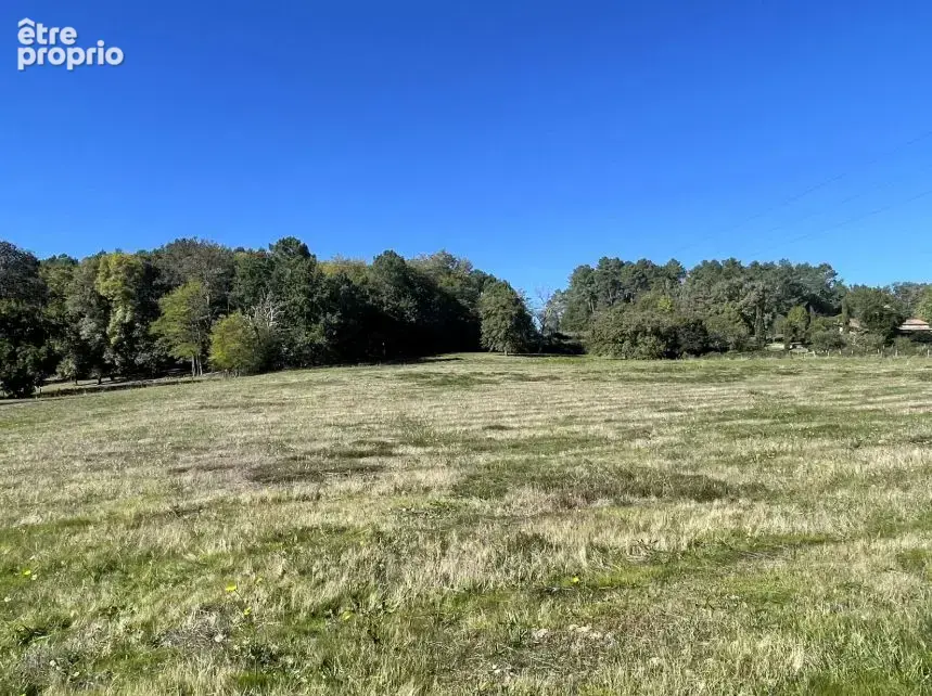 Photo Terrain à Villamblard au prix de 15 500€