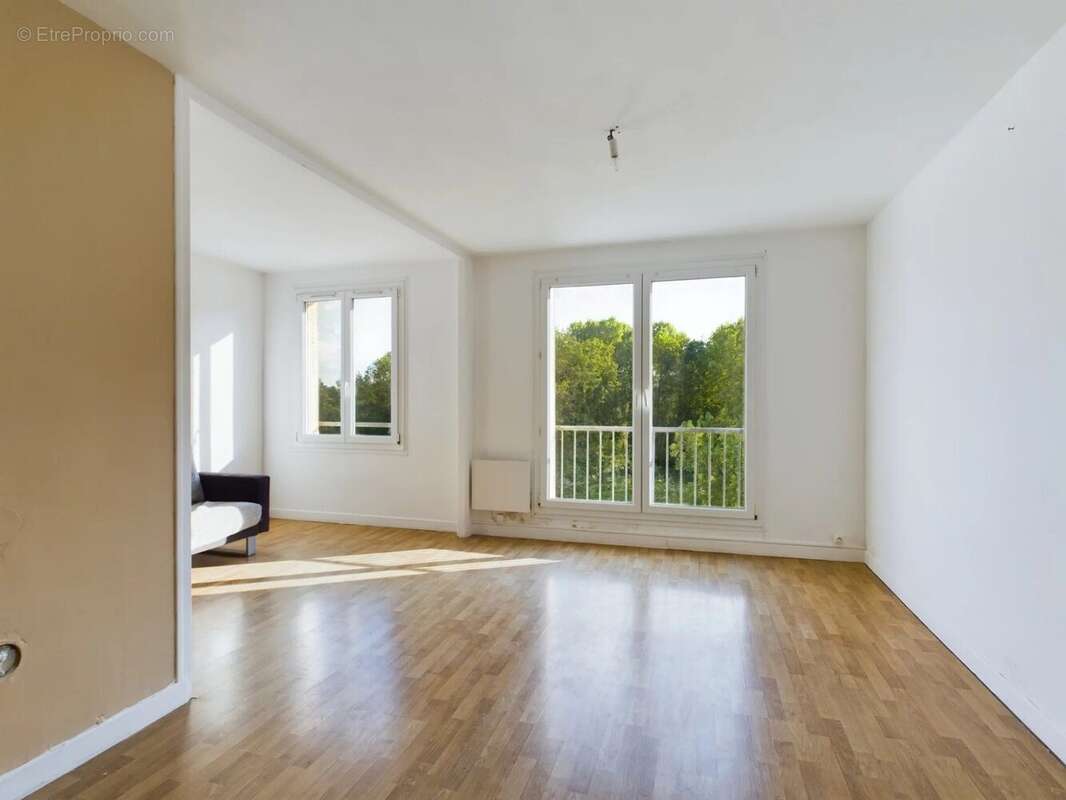 Appartement à ROMILLY-SUR-SEINE