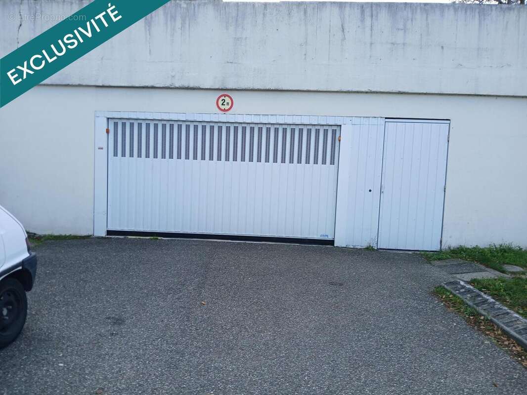 Photo 2 - Parking à MERIGNAC