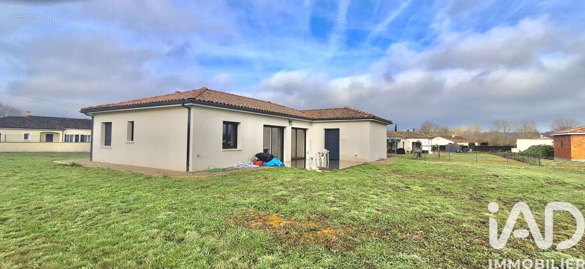 Photo 3 - Maison à NEUVIC