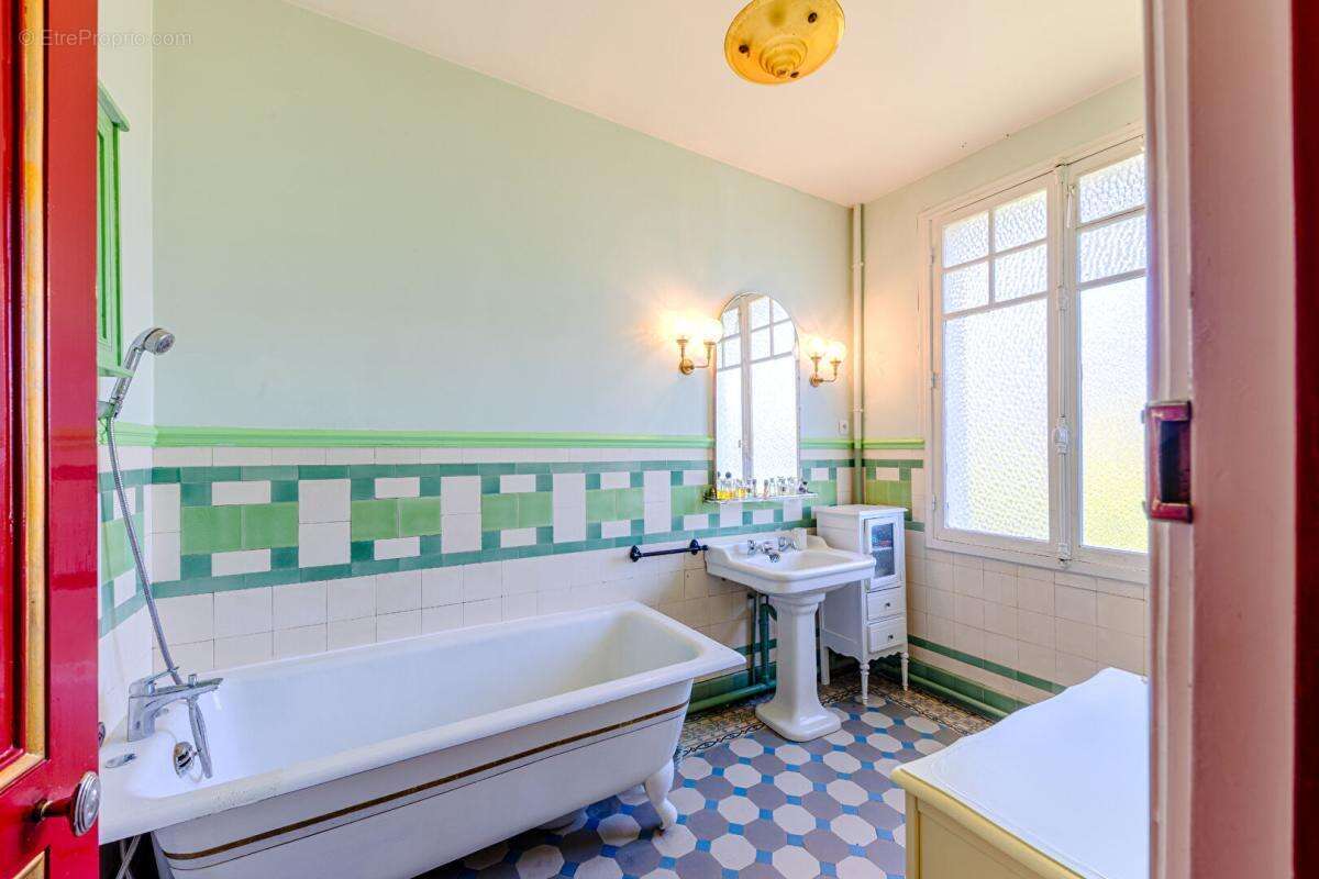 Maison à NOAILLES