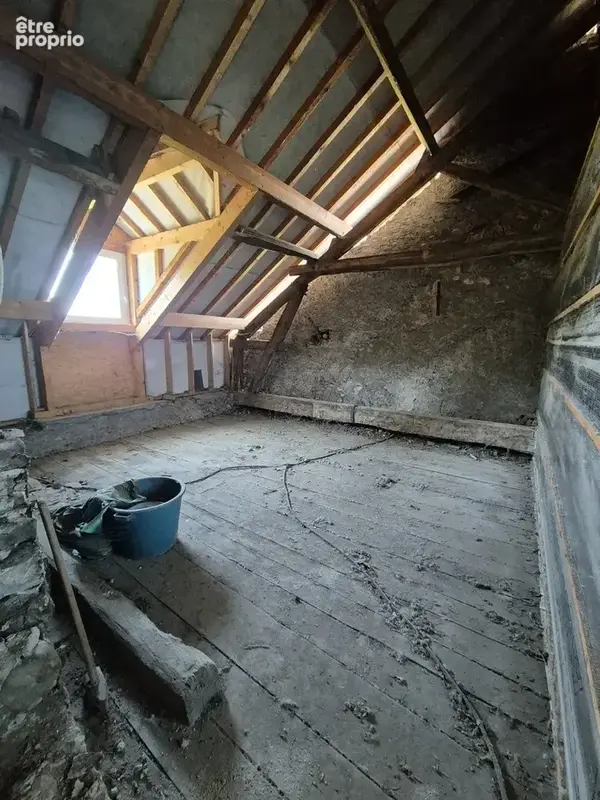 Maison à rénover avec grange attenante - photo 8
