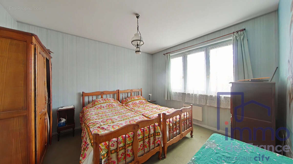 Appartement à SAINT-ETIENNE