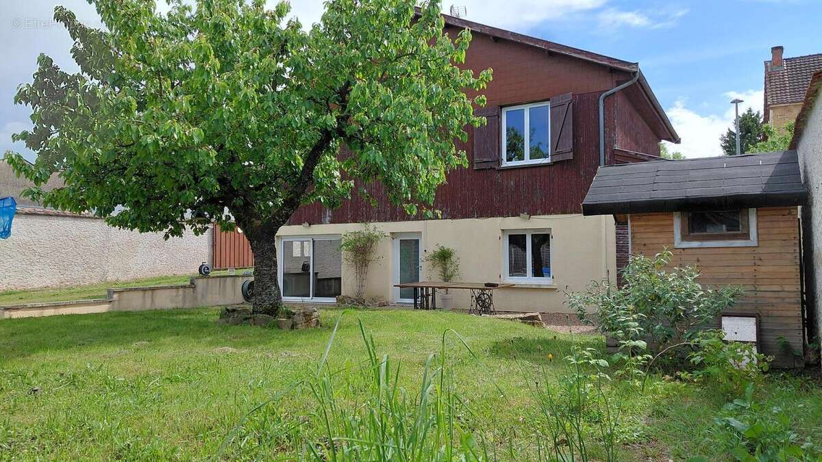 Maison 142 m² à Marcigny  - photo 2