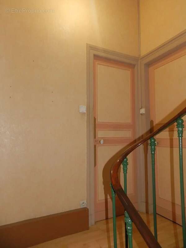 Maison à SAINT-PIERRE-SUR-DIVES