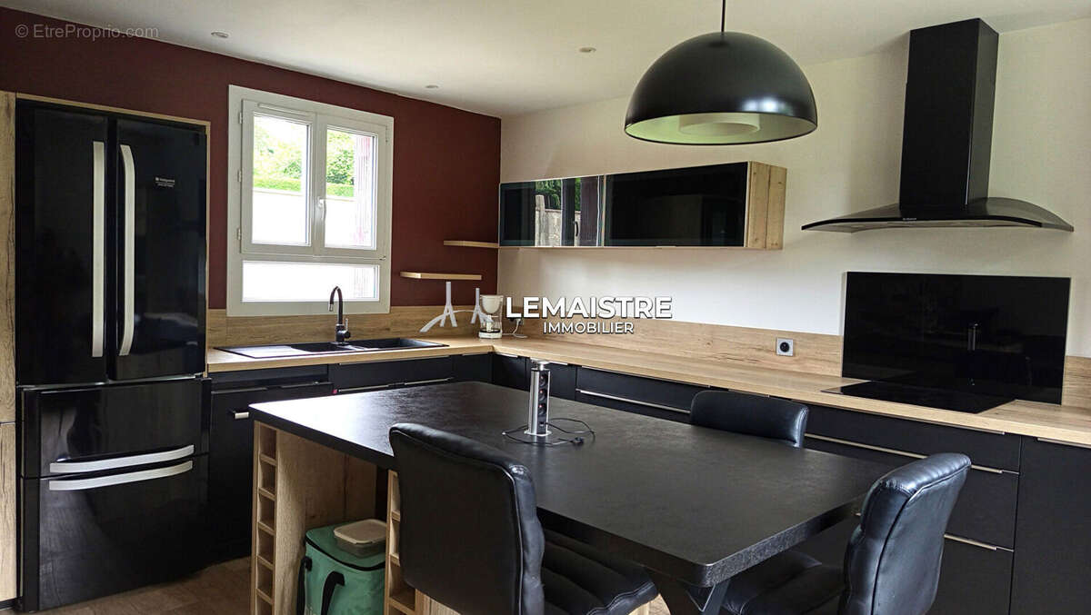 Maison à NOTRE-DAME-DE-GRAVENCHON