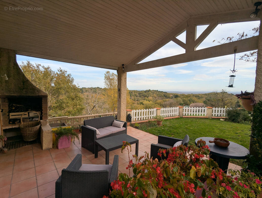 Maison à LISLE-SUR-TARN