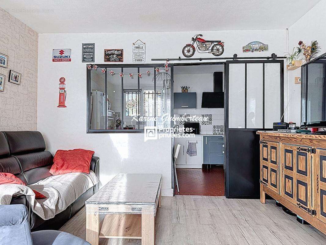 Maison à LALANDE-DE-POMEROL