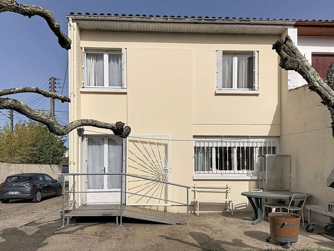 Maison à VILLENAVE-D'ORNON