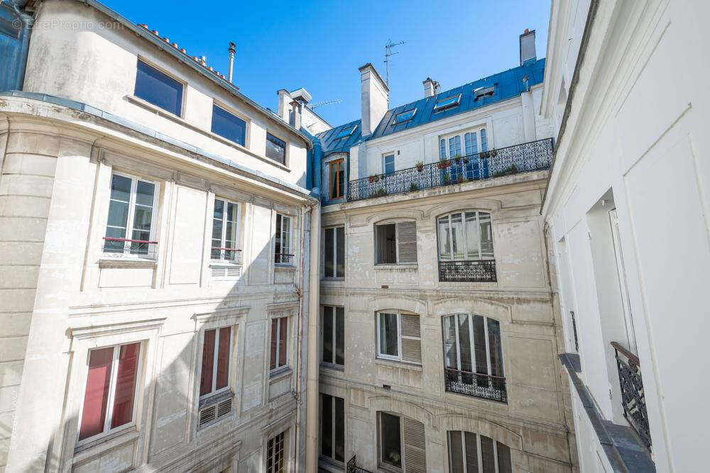Appartement à PARIS-3E